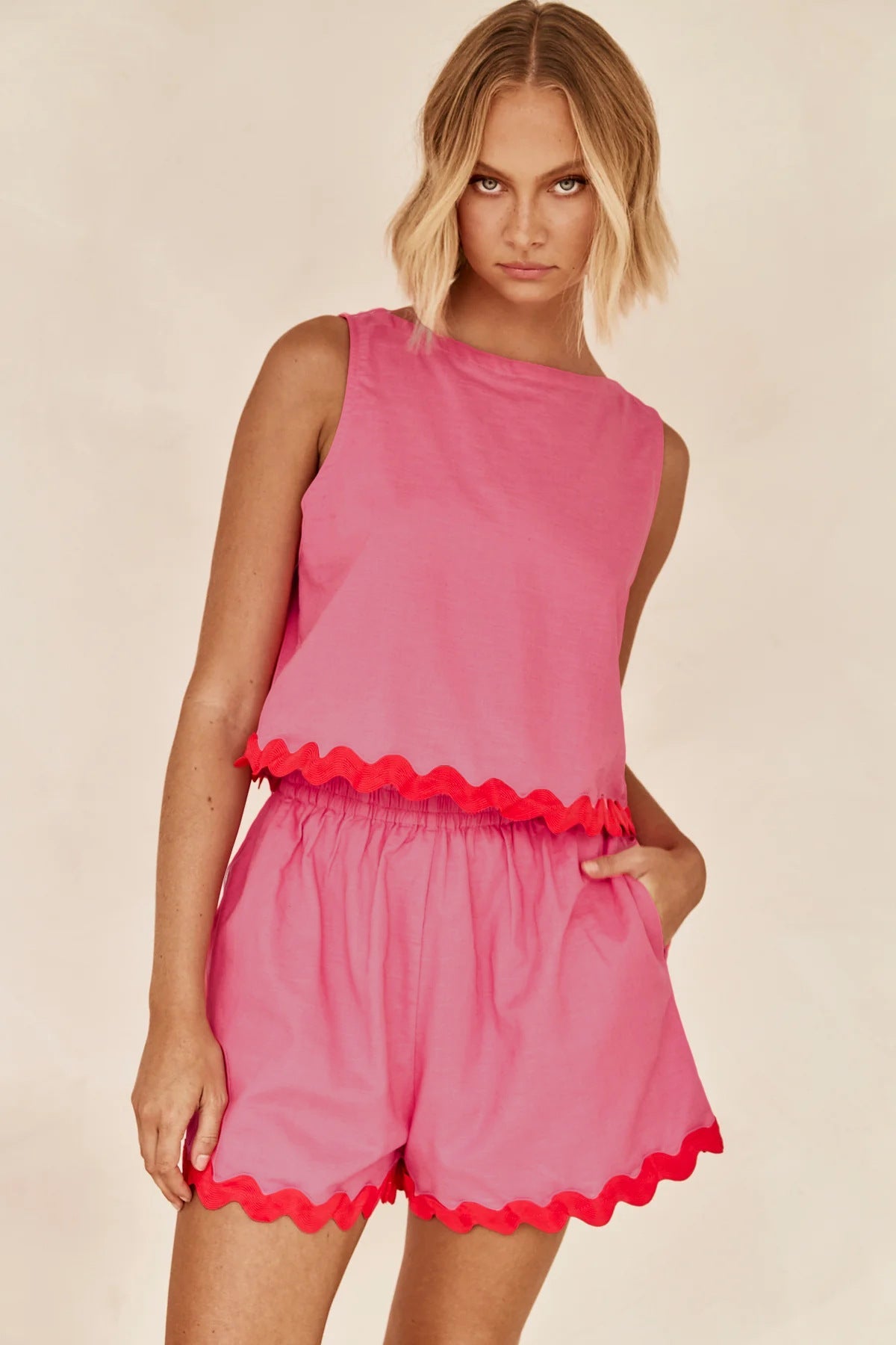Damen Zweiteiler Set mit schickem Top und luftigen Shorts