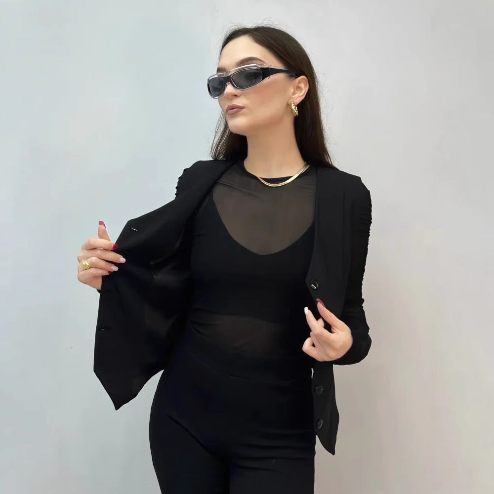 Damen Weste mit elegantem V-Ausschnitt und dekorativen Knöpfen