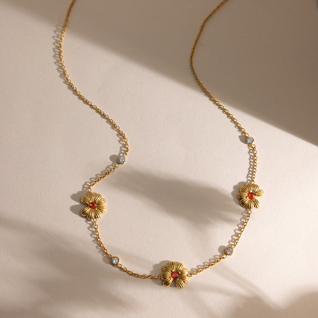 Damen Armband mit floralem Design und hypoallergenen Eigenschaften Shop Nory