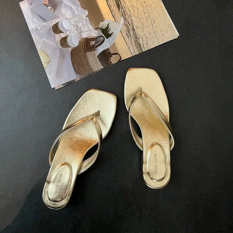 Damen modische Flip-Flops mit elegantem Absatz und komfortablem Fußbett Shopnory