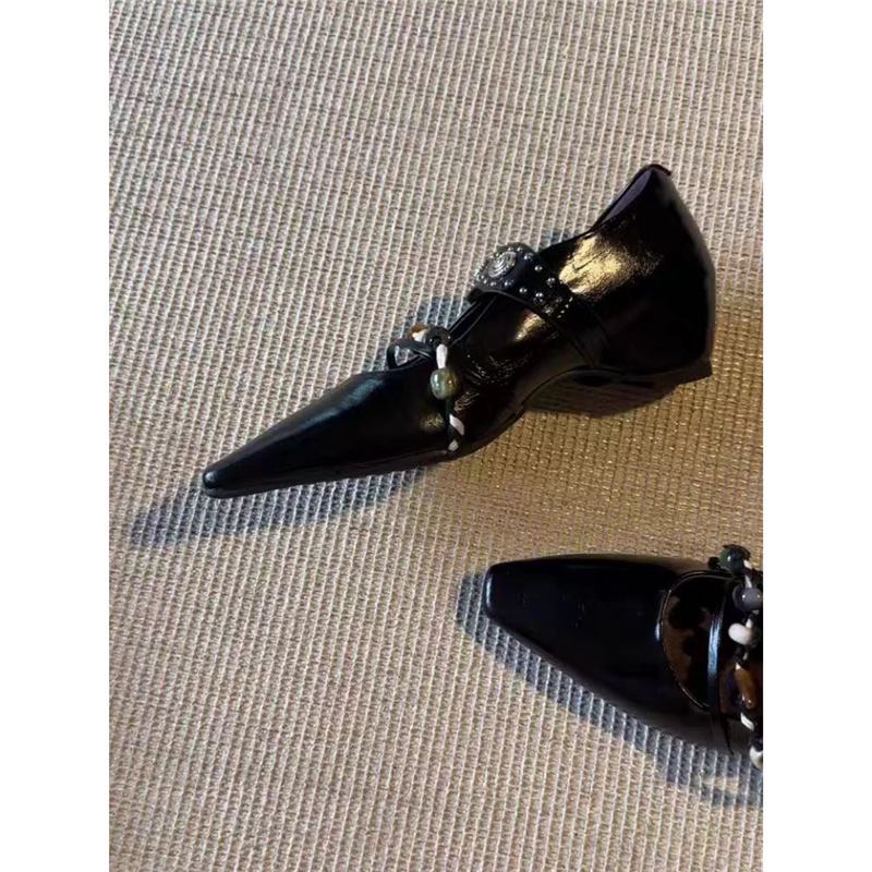 Damen elegante quadratische Mules mit niedrigem Blockabsatz, Zierriemen und Perlenapplikation Shop Nory