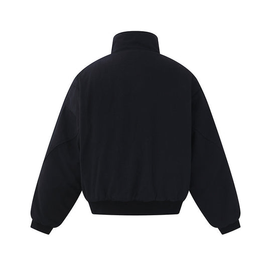 Unisex Boxy-wattierte Kurzjacke mit hochgeschlossenem Stehkragen und minimalistischer Nahtführung Shop Nory