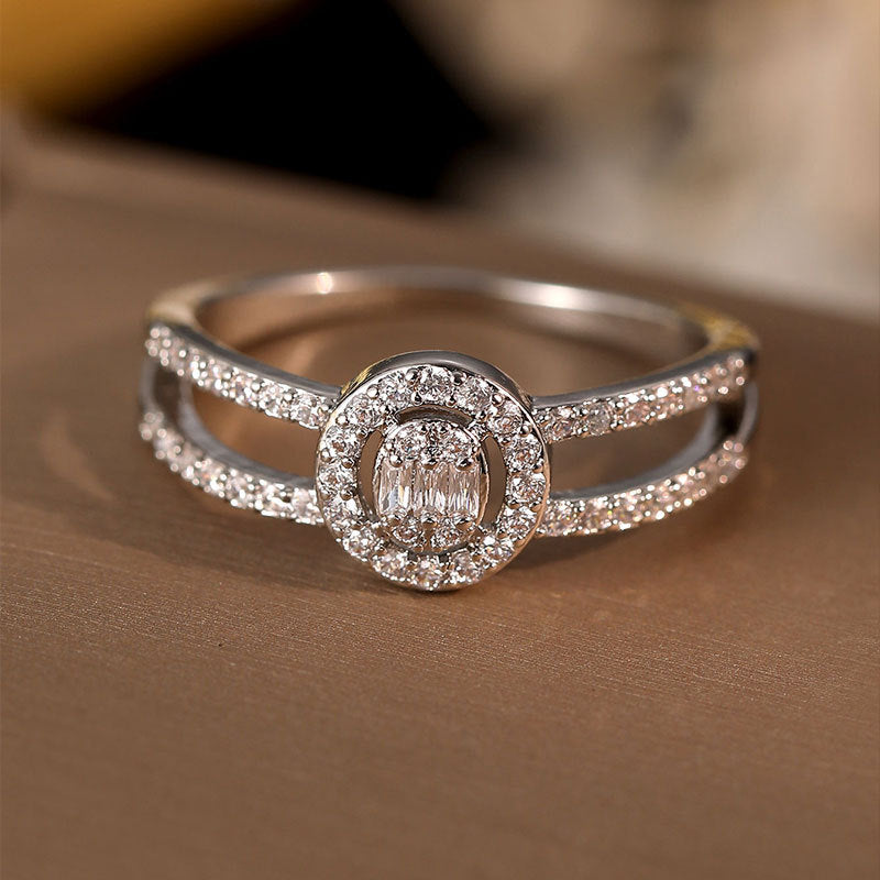 Damenring mit elegantem Doppelband-Design und funkelnden Zirkoniasteinen Shop Nory