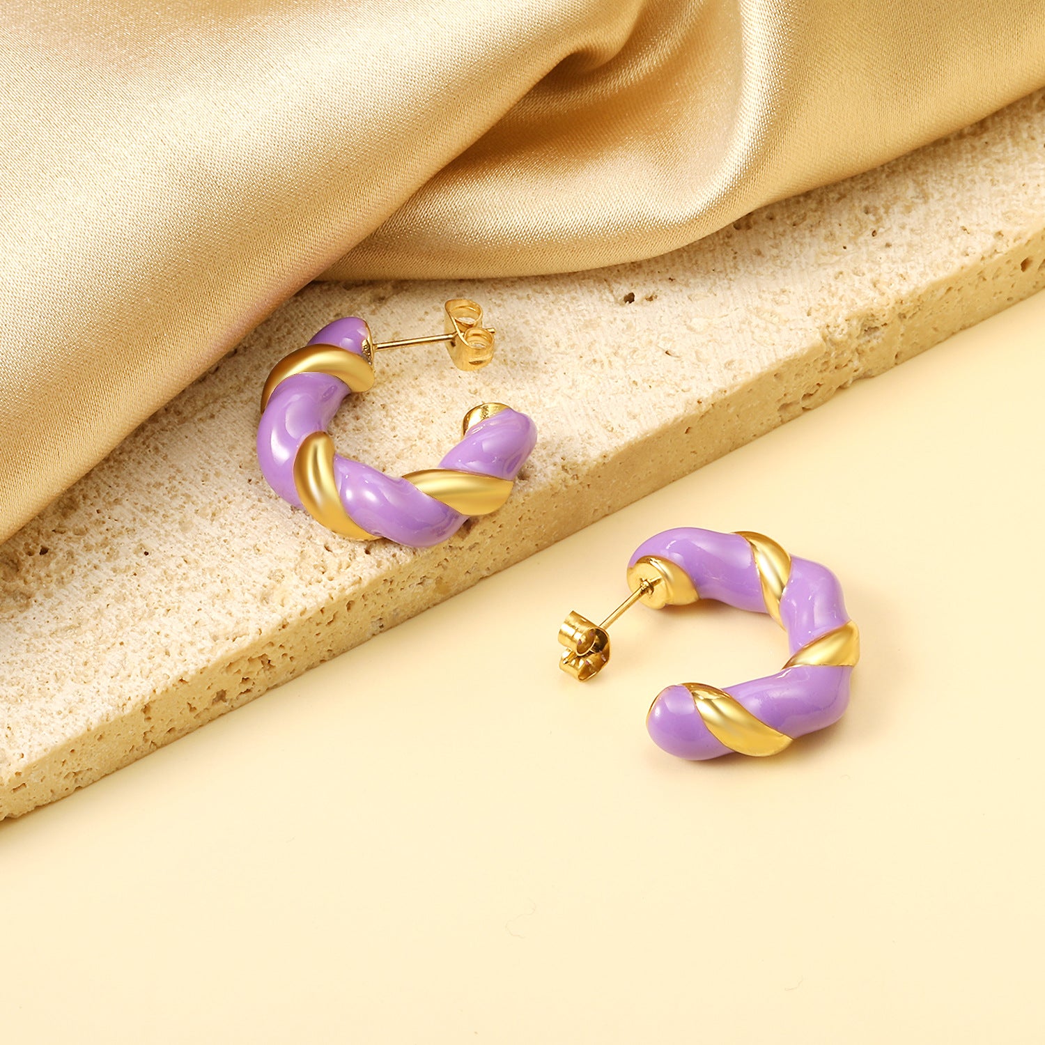 Damen Hängende Ohrstecker mit goldplattiertem Edelstahl und einzigartigem Design Shop Nory