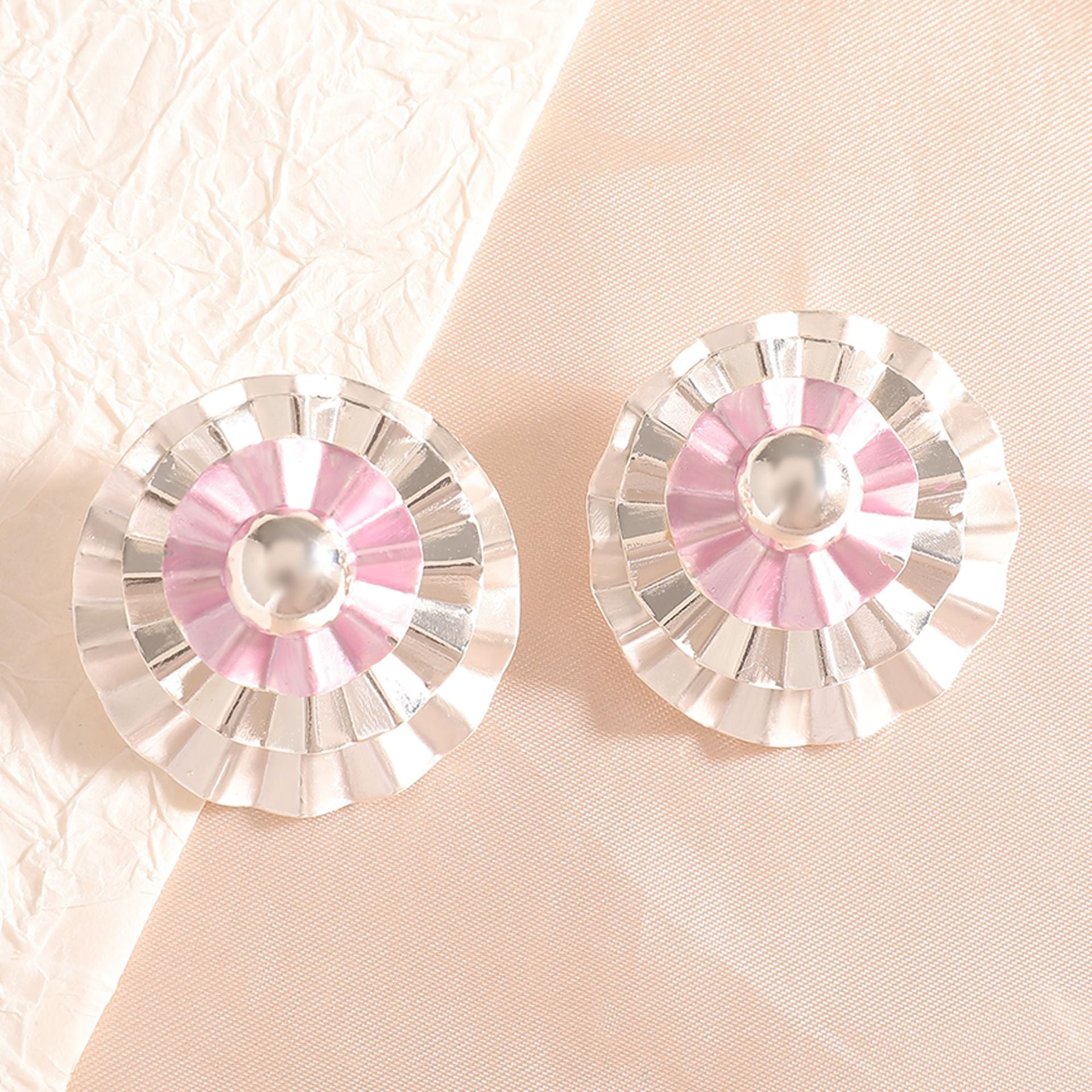 Damen Ohrstecker mit kunstvollem, geometrischem Design Shop Nory
