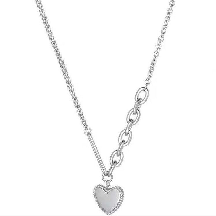 Damen Halskette mit charmantem Herzanhänger und elegante Gliederkette Shop Nory