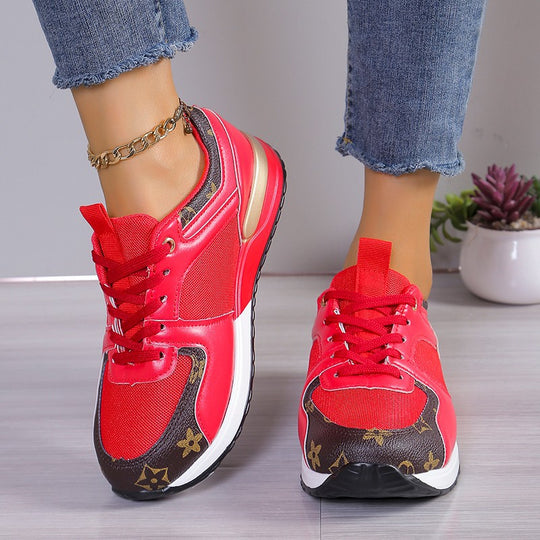Damen Plateau-Sneakers mit atmungsaktivem Mesh, gepolsterter Innensohle und dekorativem Logomuster-Besatz Shop Nory