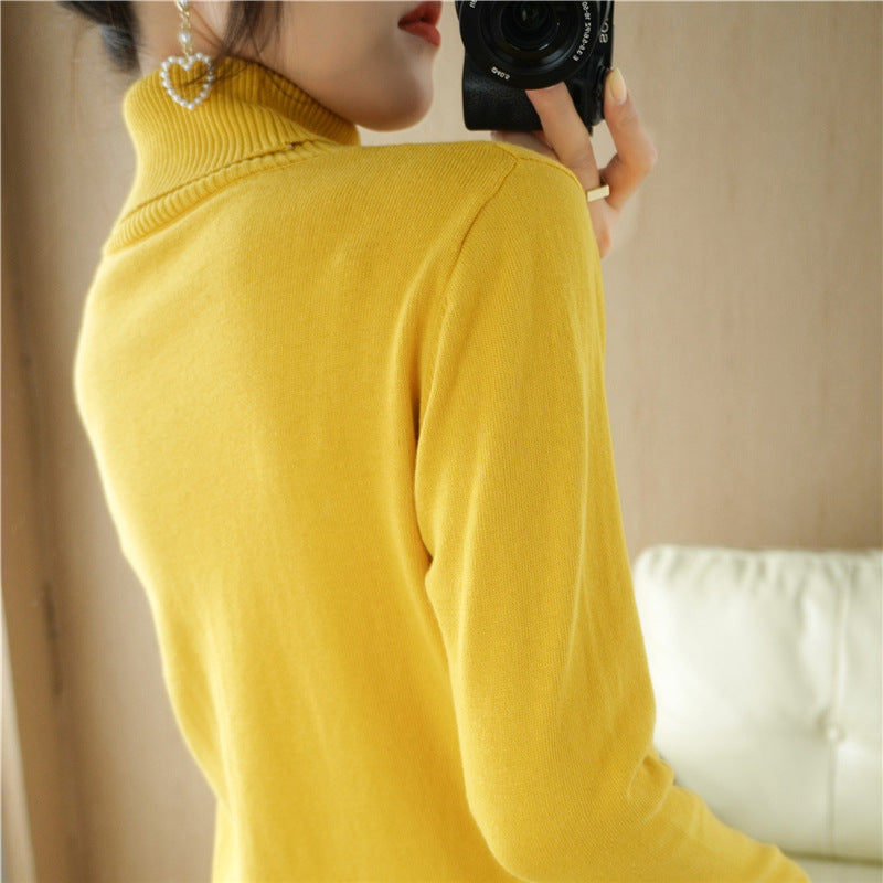 Damen Minimalistischer Feinstrick-Rolli mit hohem Rippkragen und schmaler Passform Shop Nory