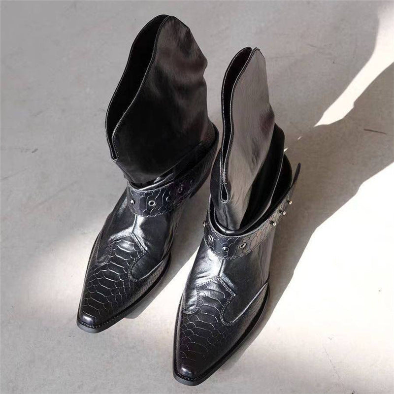 Damen Cowboystiefel mit spitzer Zehenpartie, Schlangenprägung und Nietenriemen Shop Nory