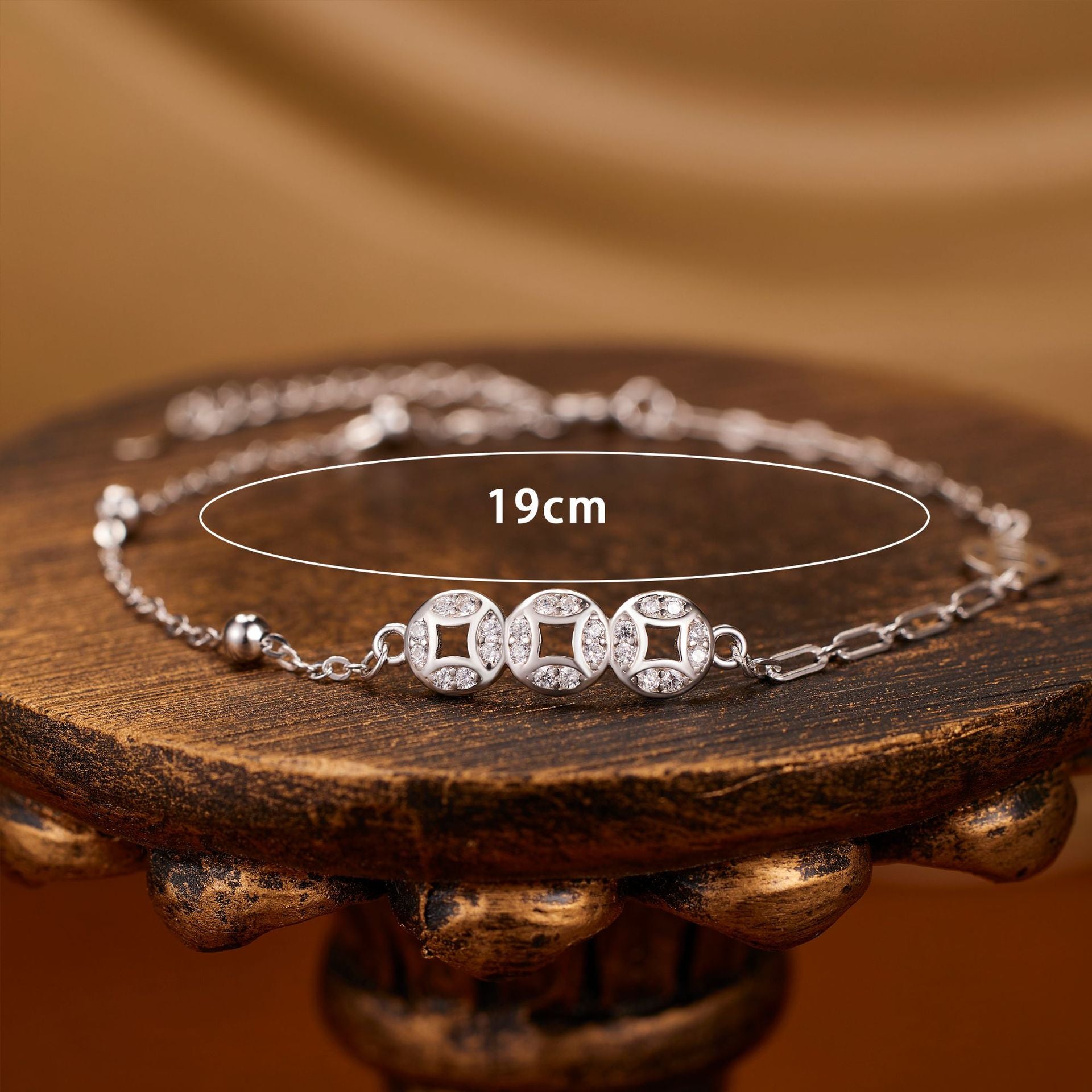 Damen elegantes Armband mit funkelnden Kristallakzenten Shop Nory