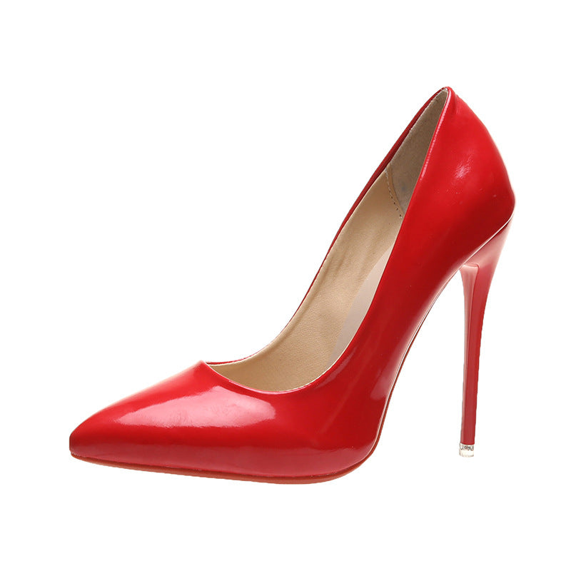 Damen stilvolle Pumps mit hochglänzender Oberfläche und elegantem spitzem Zehenbereich