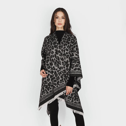 Damen Jacquard-Capeponcho mit Leo-Struktur und Fransensaum Shop Nory