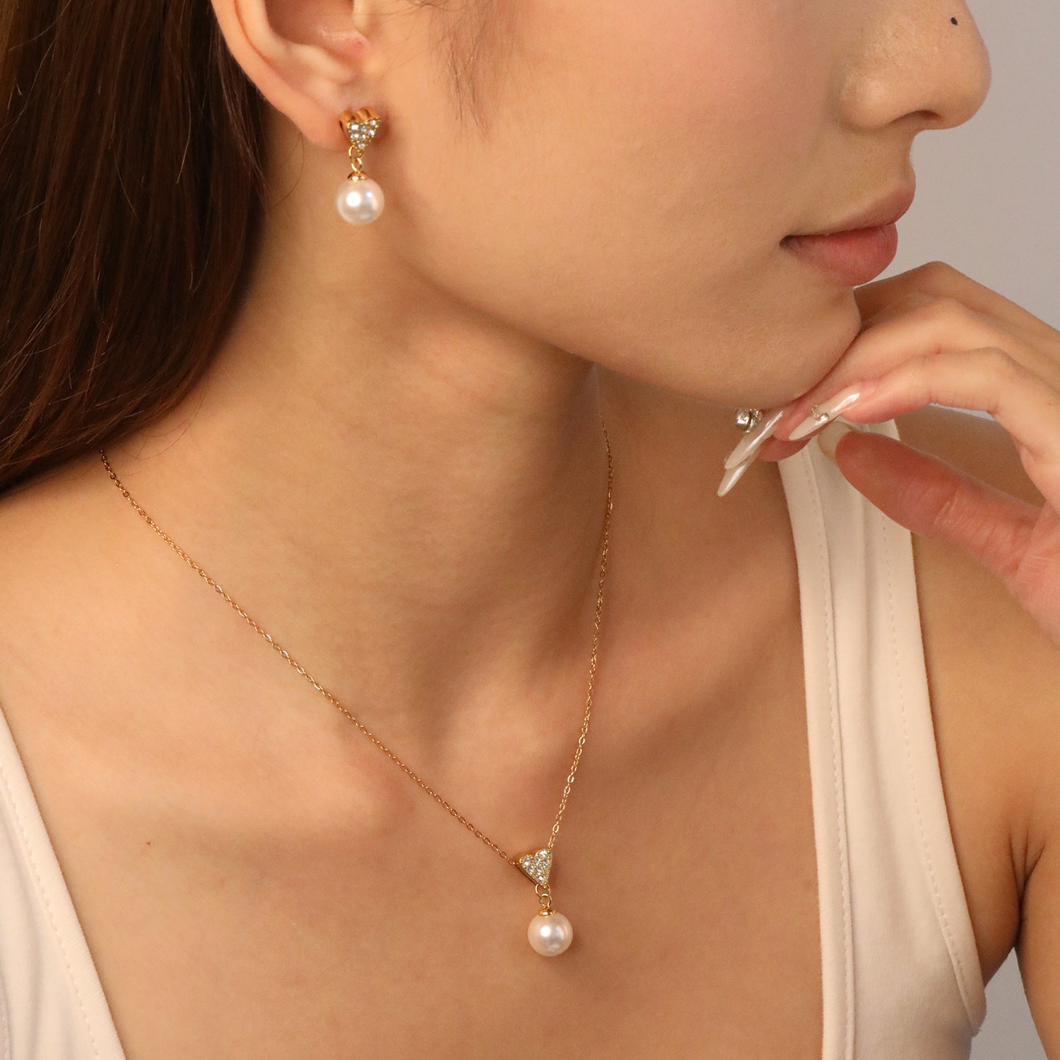 Damen Modeschmuckset mit eleganter Perlensilhouette und funkelnden Zirkonia Shop Nory