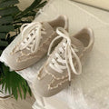Damen Sneaker mit verspieltem Spitzen-Design und komfortabler Sohle