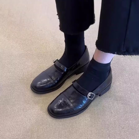 Damen Flache Leder‑Mary‑Jane‑Loafer mit verstellbarer Metallschnalle Shop Nory