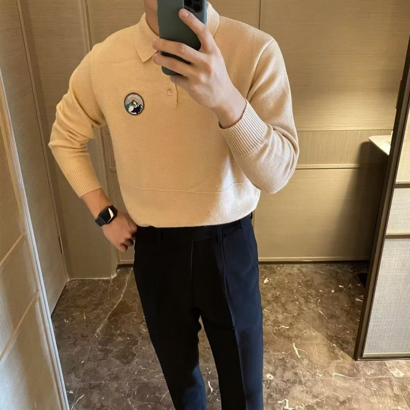Herren Polokragen-Feinstrickpullover mit Emblem und gerippten Bündchen Shop Nory