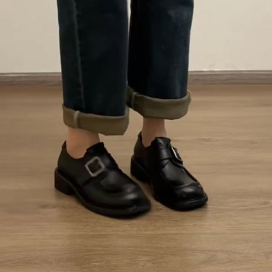 Damen Schnallen‑Loafer mit quadratischer Kappe und markanter Plateausohle Shop Nory
