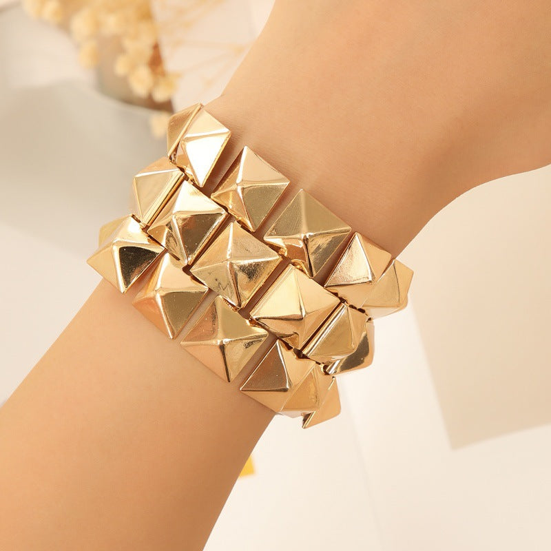 Damen Offener Armreif mit elegant geschwungenem Design Shop Nory