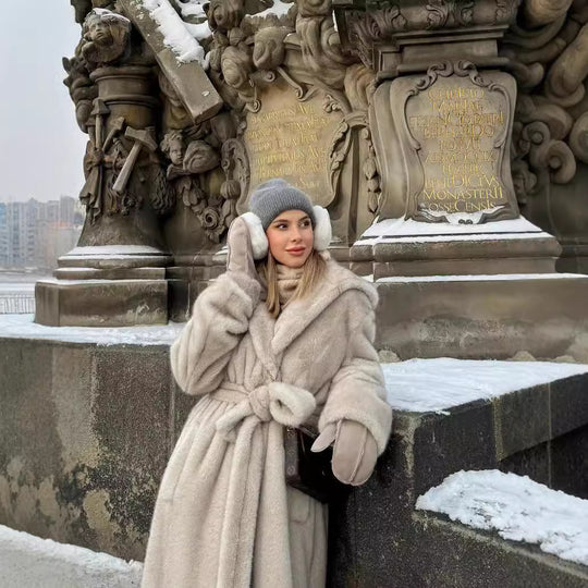 Damen Langer Teddy-Kunstfellmantel mit Bindegürtel und Oversize-Silhouette Shop Nory