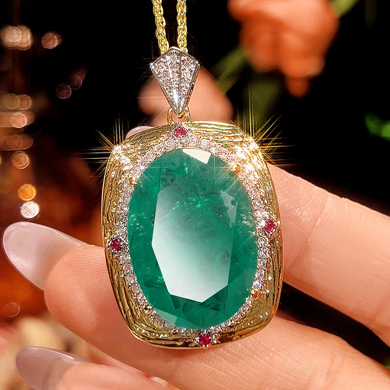 Luxuriöse ovale Amethyst-Anhänger mit Rubinelementen und Diamant-Halo-Goldkette