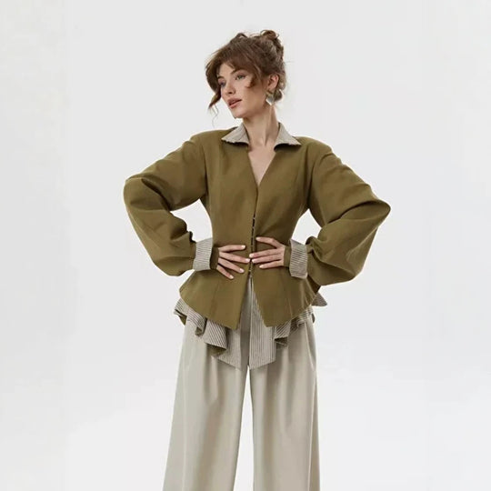 Damen taillierte Jacke mit Stehkragen, Cut-Out und Ballonärmeln Shop Nory
