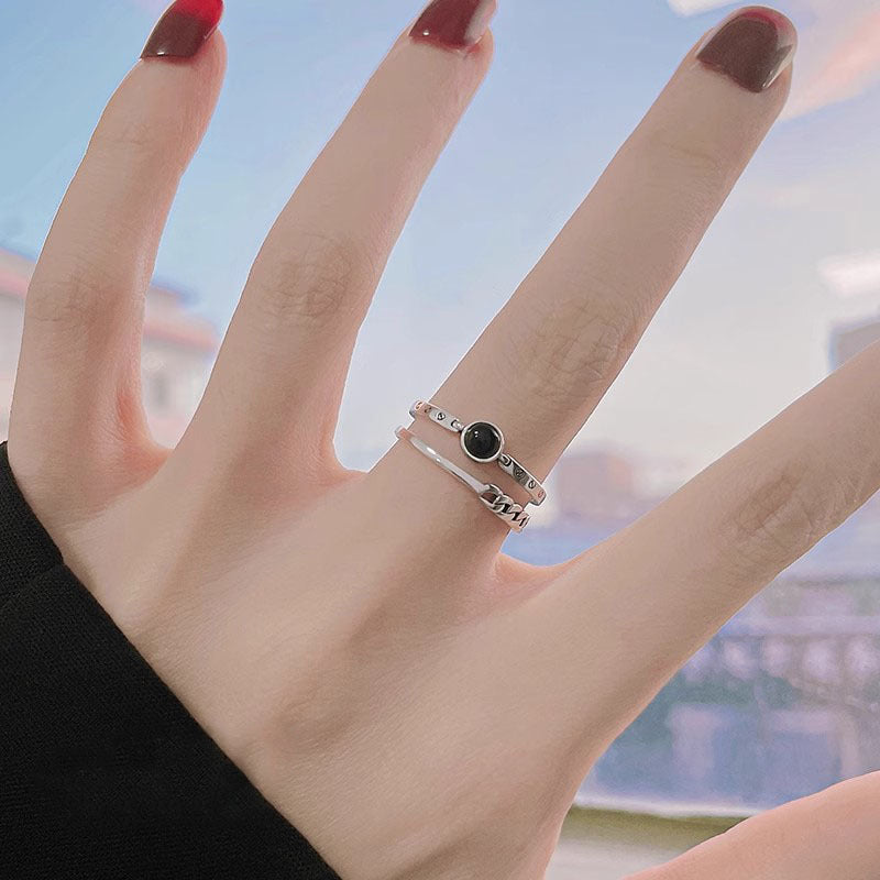 Damen Offener Ring mit verziertem Design und schwarzem Stein Shop Nory