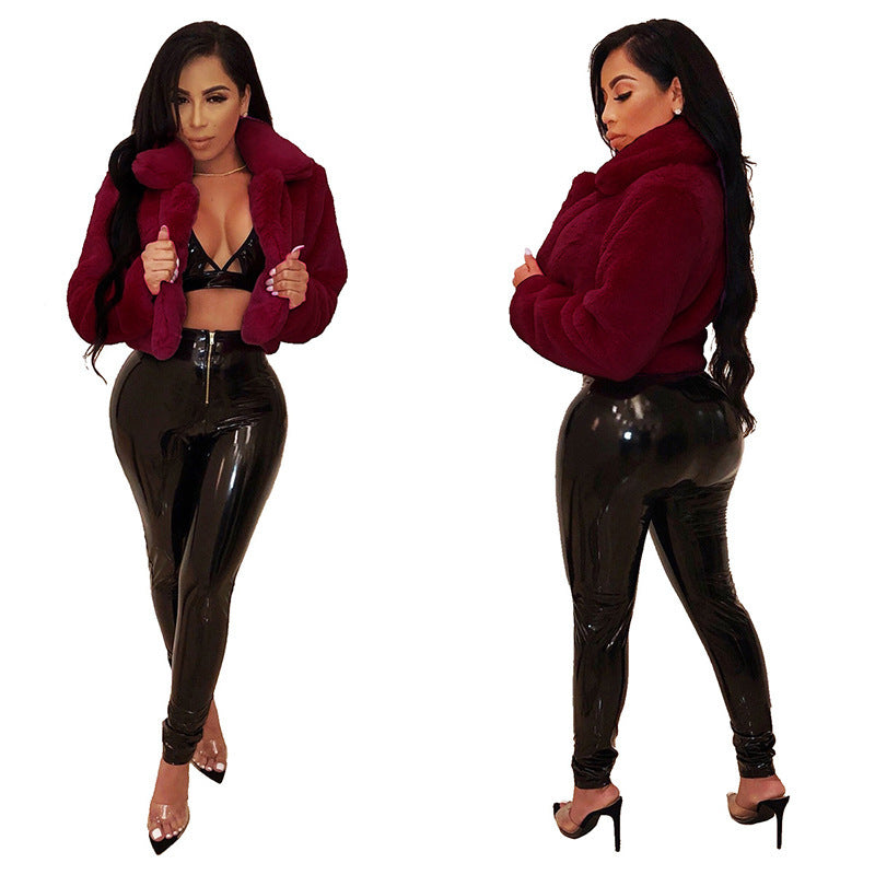 Damen Cropped Kunstpelz‑Blouson mit tailliertem Schnitt, Stehkragen und weichem Teddy‑Finish Shop Nory