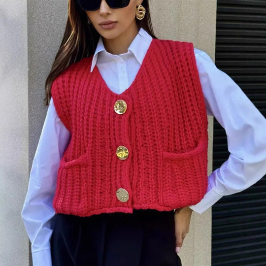 Damen Grobgestrickte Cropped Weste mit V-Ausschnitt und goldenen Zierknöpfen Shop Nory