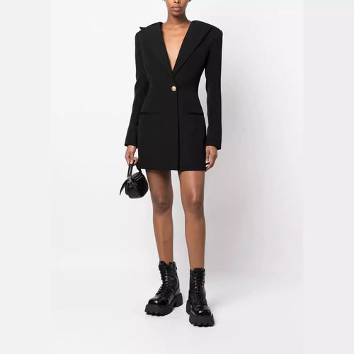 Damen kurzes Blazerkleid im minimalistischen Tailoring mit betonter Schulter und Ein-Knopf‑Verschluss Shop Nory