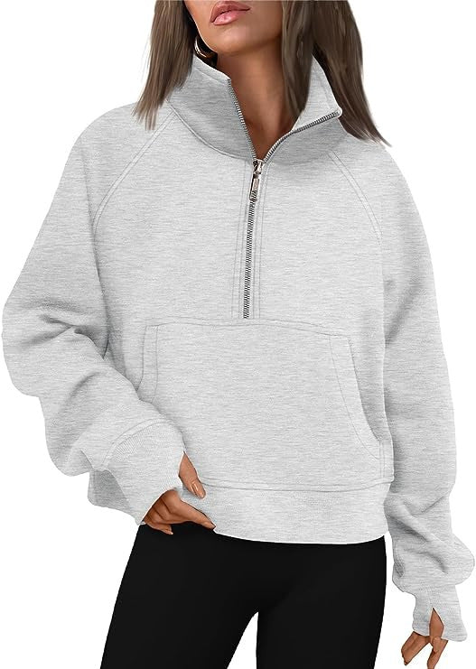 Damen nan cropped Halbzip-Sweatshirt mit hohem Stehkragen, Kängurutasche und überschnittener Schulter Shop Nory