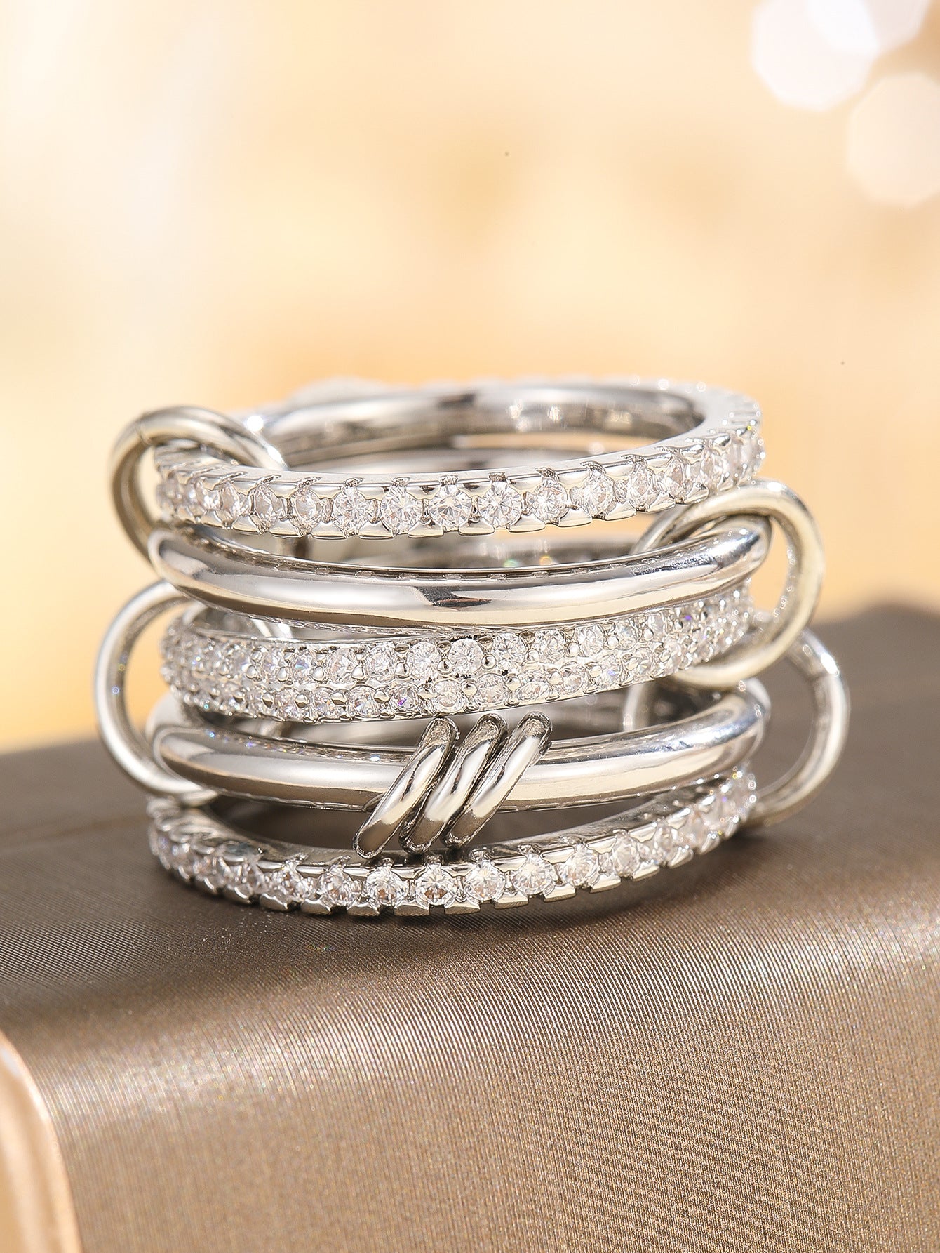 Damen Zierliches Ring-Set mit funkelnden Zirkonia-Elementen Shop Nory