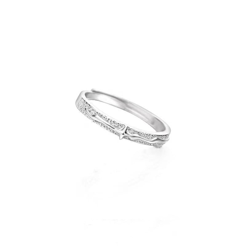 Damenring mit elegantem geschwungenem Design und funkelnden Zirkonia Shop Nory