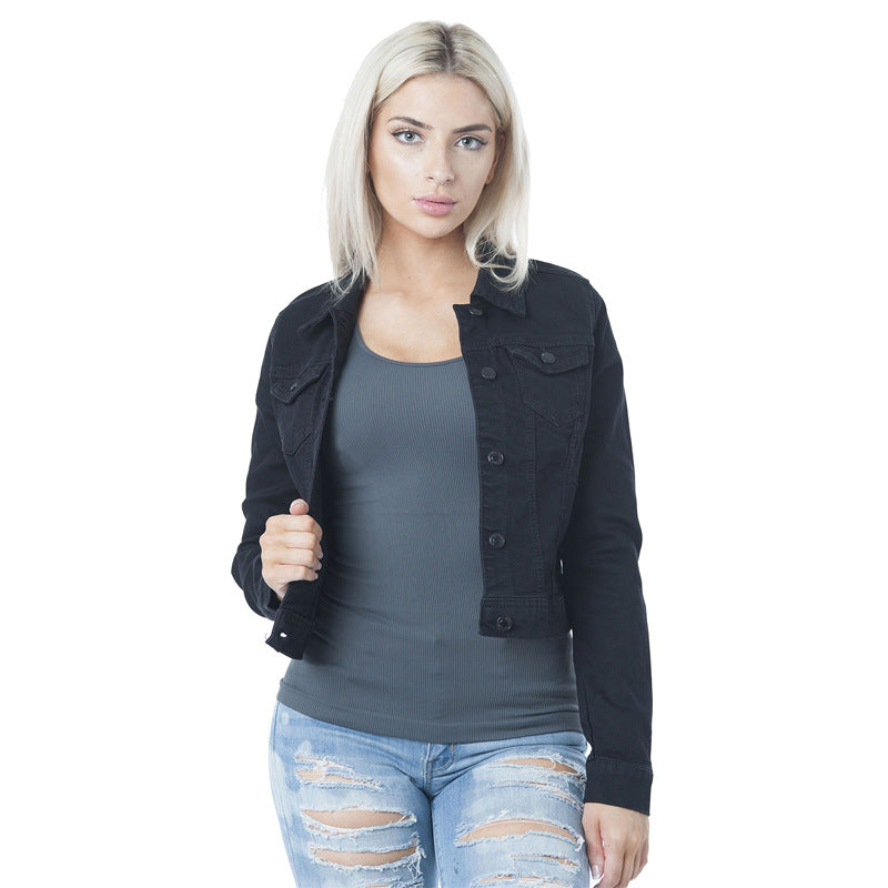 Damen klassische Denim-Jacke im modischen Schnitt mit Knopfdetails