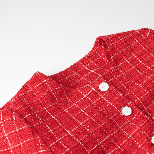 Damen Kurzgeschnittener Bouclé‑Tweed‑Blazer mit Rundhals, Zierknöpfen und aufgesetzten Taschen Shop Nory