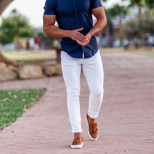Herren Slim-Fit Stretch-Chino mit schmal zulaufendem Bein und dezenten Eingrifftaschen Shop Nory