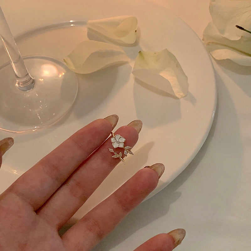 Damen feiner floraler Ring mit Zirkonia und Perlmuttelementen Shop Nory