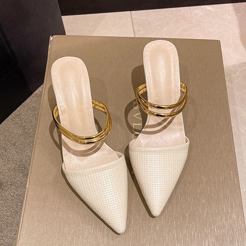 Damen stilvolle mules mit eleganten Goldakzenten Shopnory