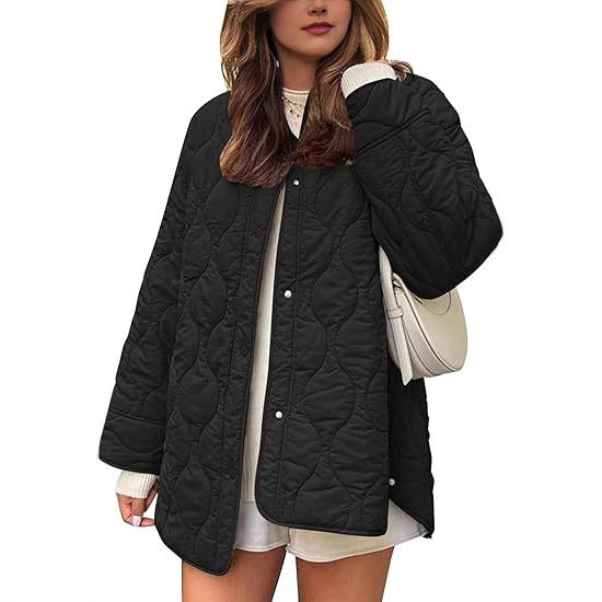 Damen Steppjacke im Oversize Design mit gewölbter Steppung und seitlichem Schlitz Shop Nory