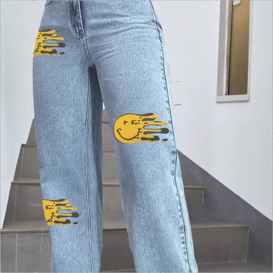 Damen hochtaillierte weite Denim-Jeans mit auffälligen Print‑Fleck‑Akzenten Shop Nory