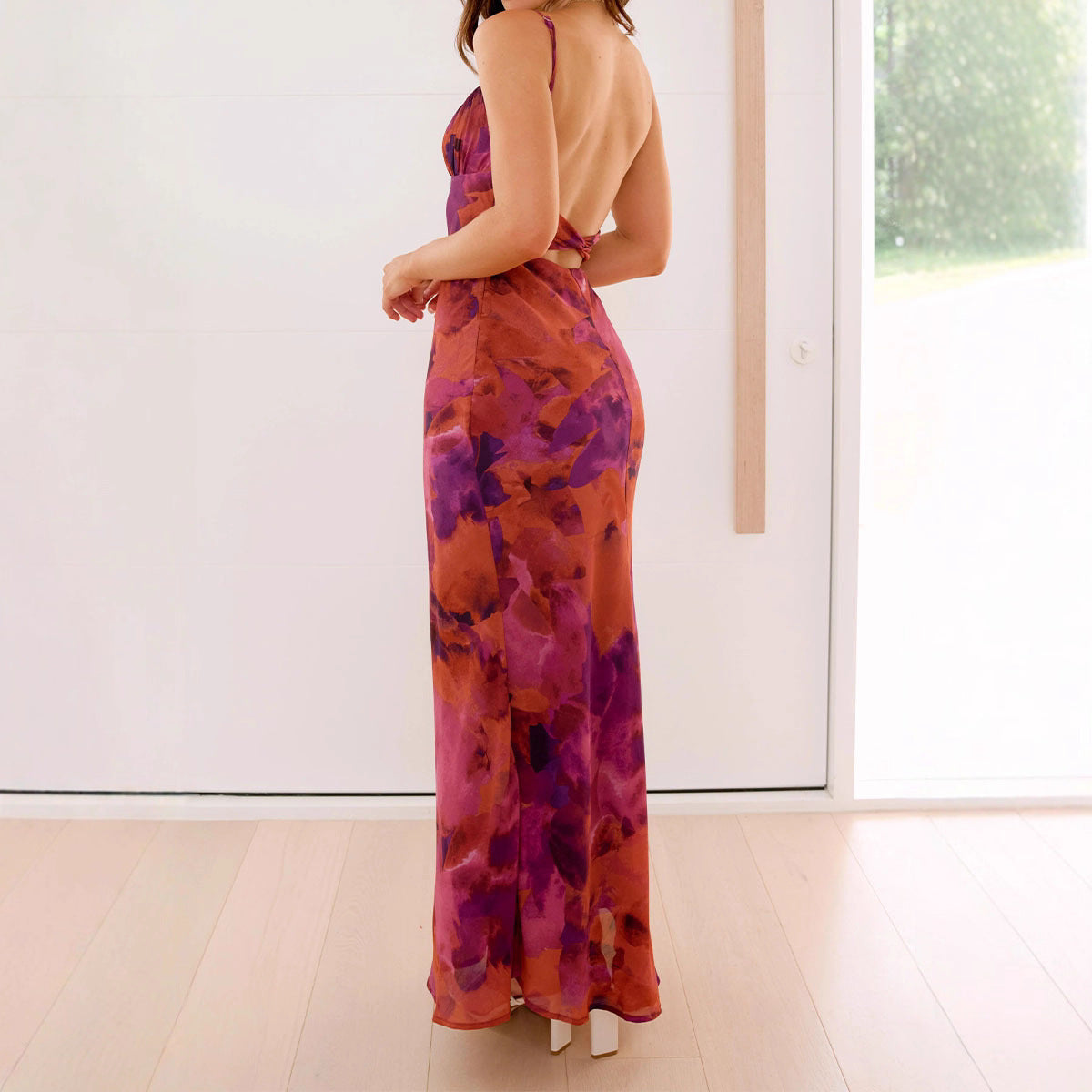 Damen Elegantes Maxikleid mit sanften Farbverlauf und filigranen Spaghettiträgern