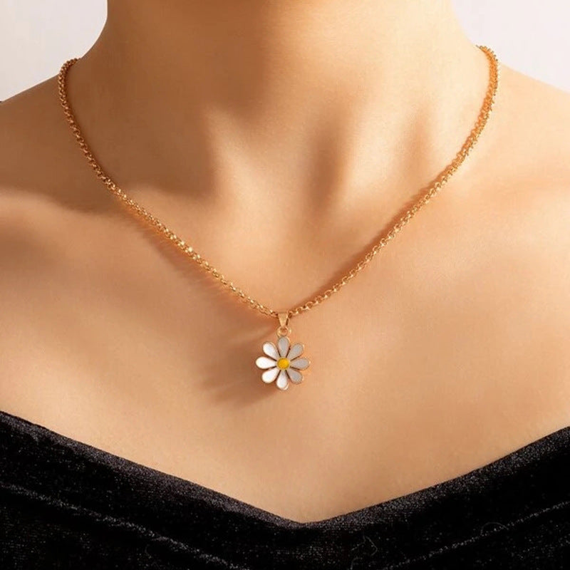 Damen Halskette mit verspieltem Gänseblümchen-Anhänger Shop Nory