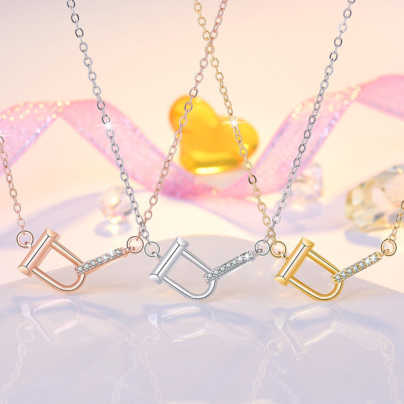 Damen Halskette mit kunstvollem Schnallenanhänger und funkelndem Zirkonia Shop Nory