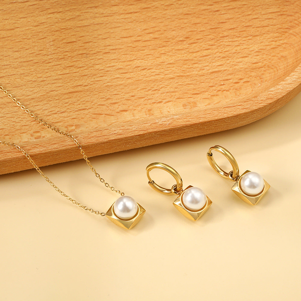 Damen zartes Schmuckset mit rundem Zirkonia-Anhänger und Edelstahlohrringen Shop Nory
