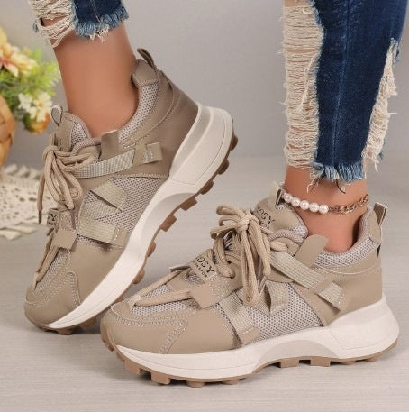 Damen Chunky-Plateau-Sneaker mit atmungsaktivem Mesh und montierten Riemen Shop Nory