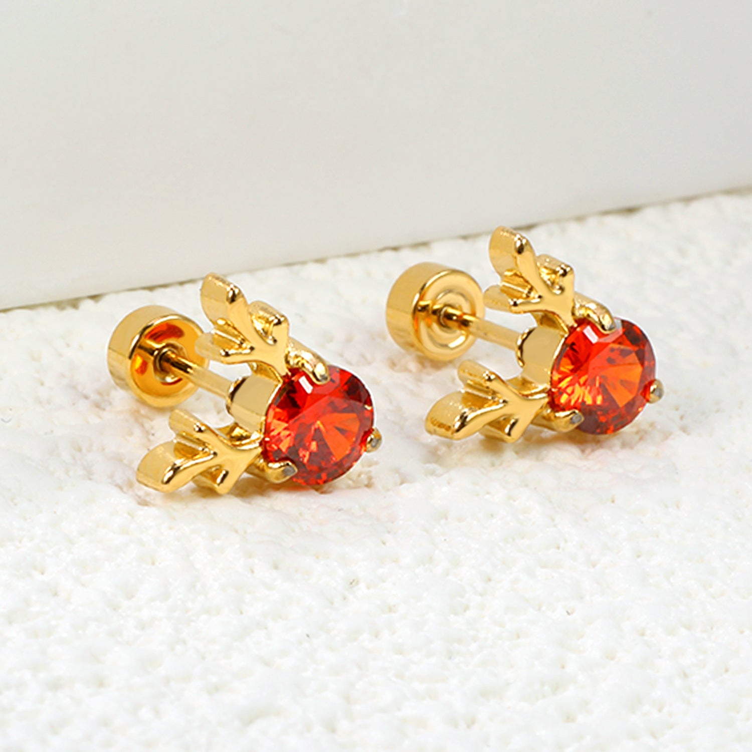 Damen Ohrstecker mit originellen Geweih-Motiven und funkelnden Kristallen Shop Nory