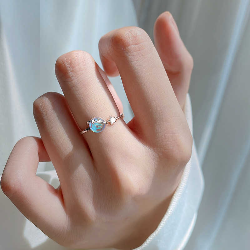 Damen offener Ring mit funkelndem Mondstein und Sternmotiv Shop Nory