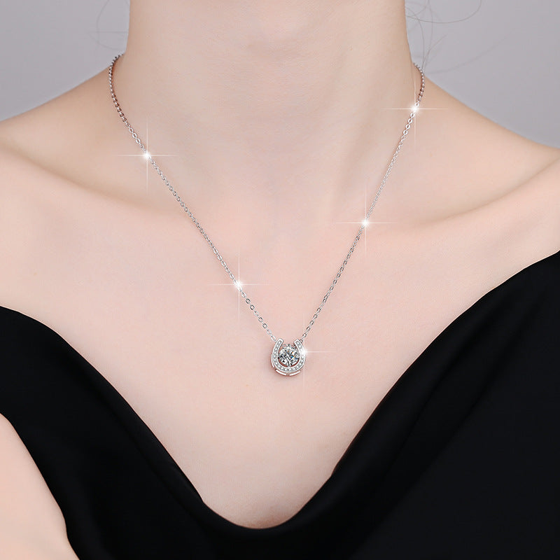 Damen Halskette mit funkelndem Glücksbringer-Anhänger Shop Nory