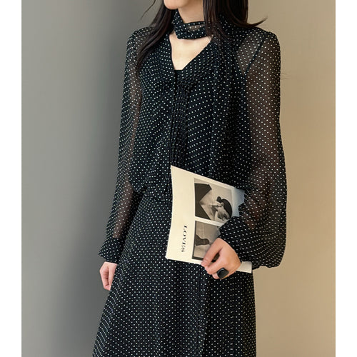Damen Chiffon-Bluse mit Schleifenkragen, Pünktchenmuster und Biesen-Detail Shop Nory