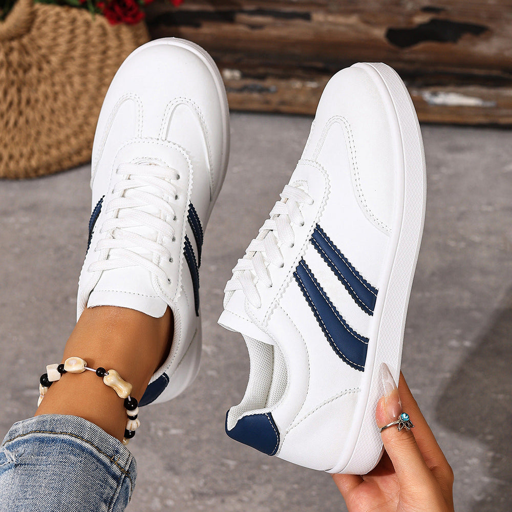 Damen Sportliche Sneakers mit modischen Designelementen