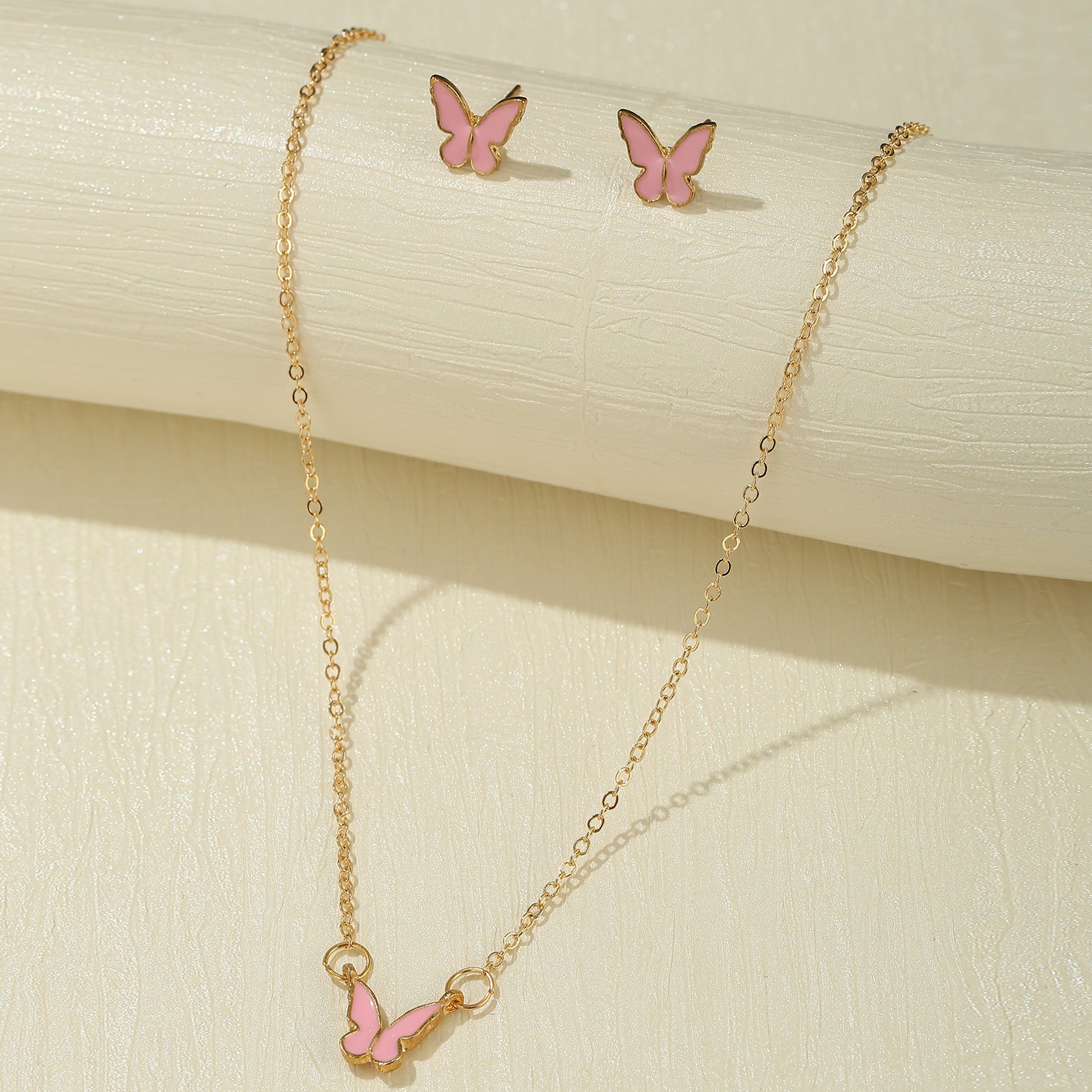 Damen Schmuckset mit verspielten Schmetterlingsanhängern und Ohrsteckern Shop Nory